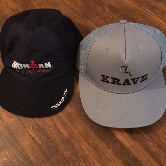 Bundle of 2 hats - Picture 1 of 8